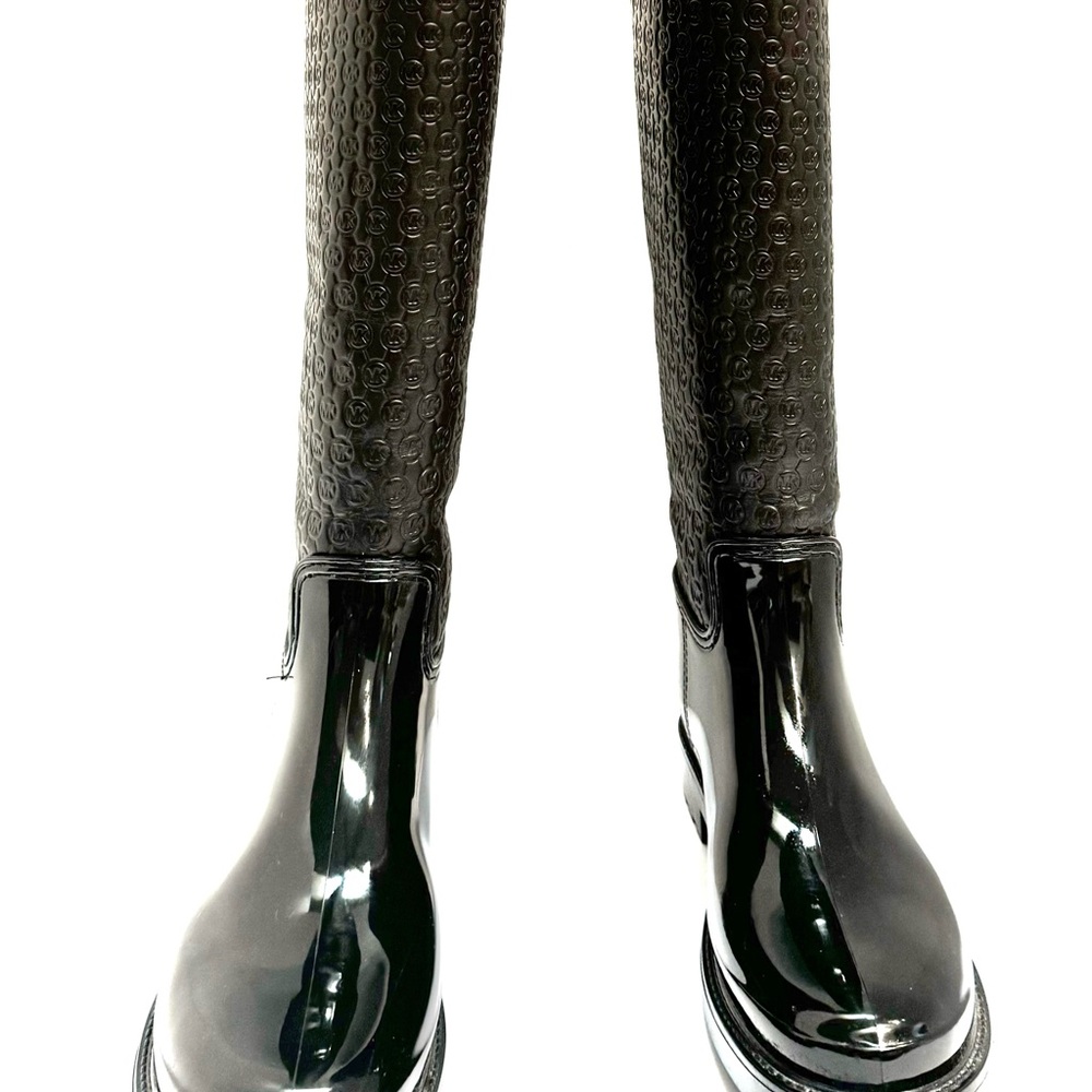 Micheal Kors - Picture 2 of 13